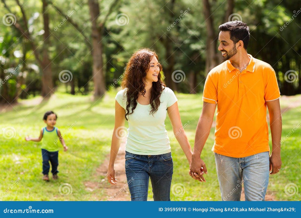 Nearby parks with well-maintained walking paths for families