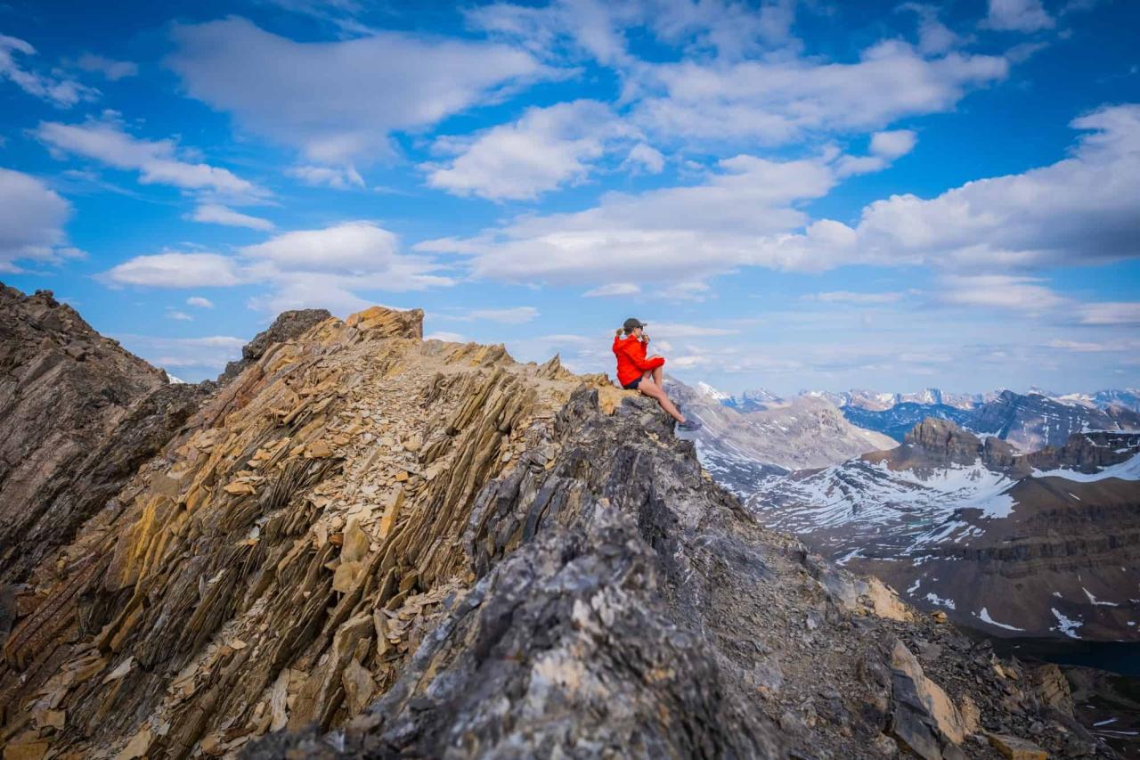 Short and easy hiking trails near me with minimal elevation gain